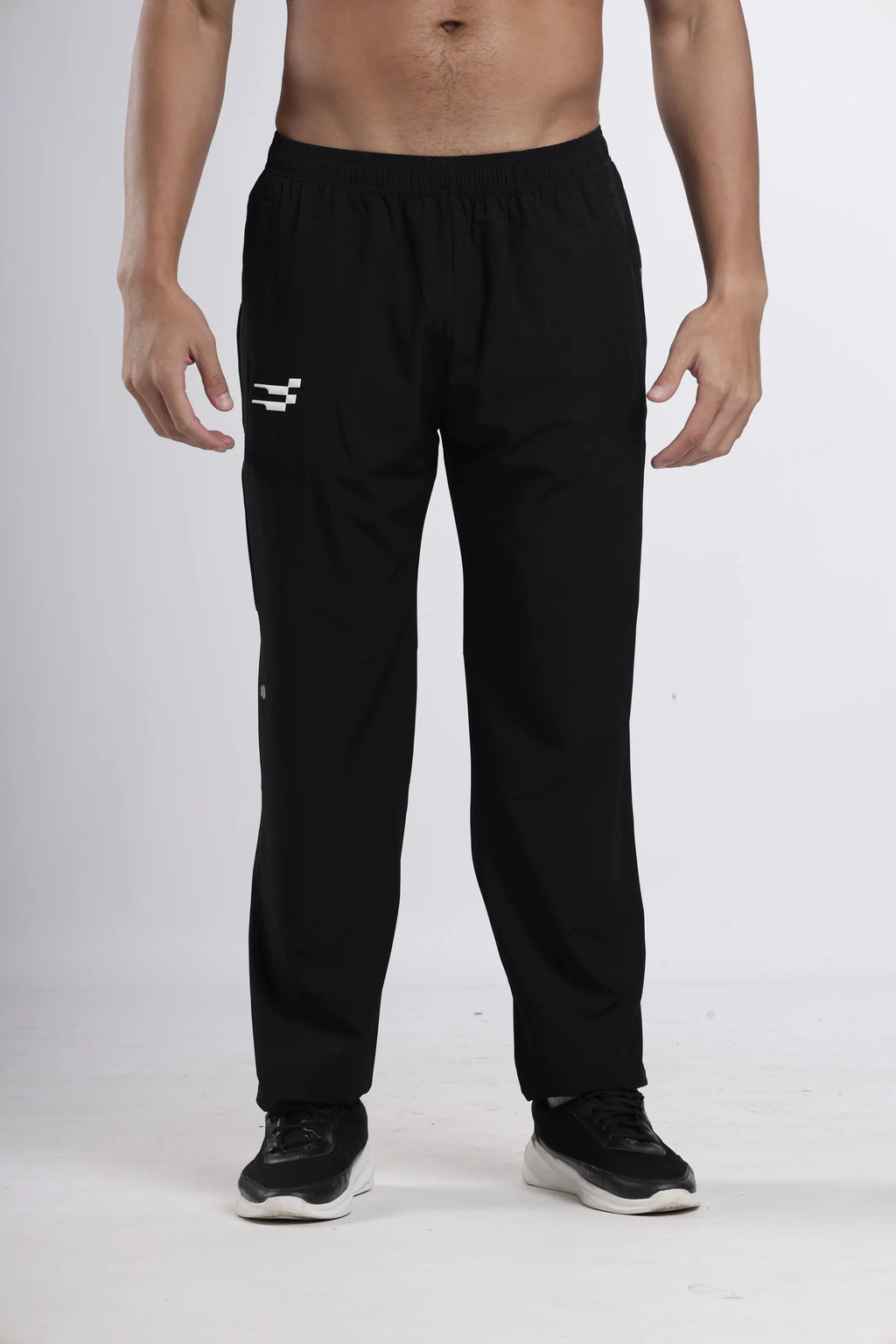 StrideX LightMotion Track Pant | Black