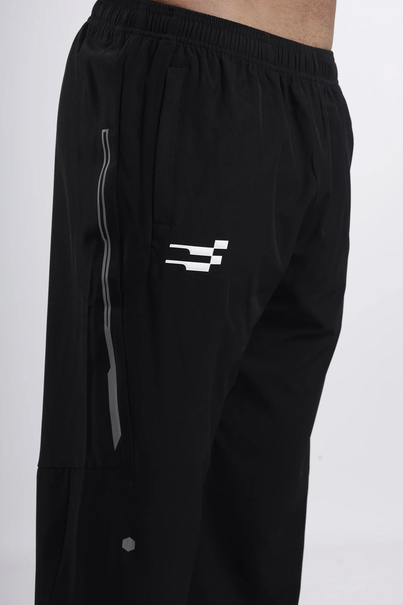 StrideX LightMotion Track Pant | Black