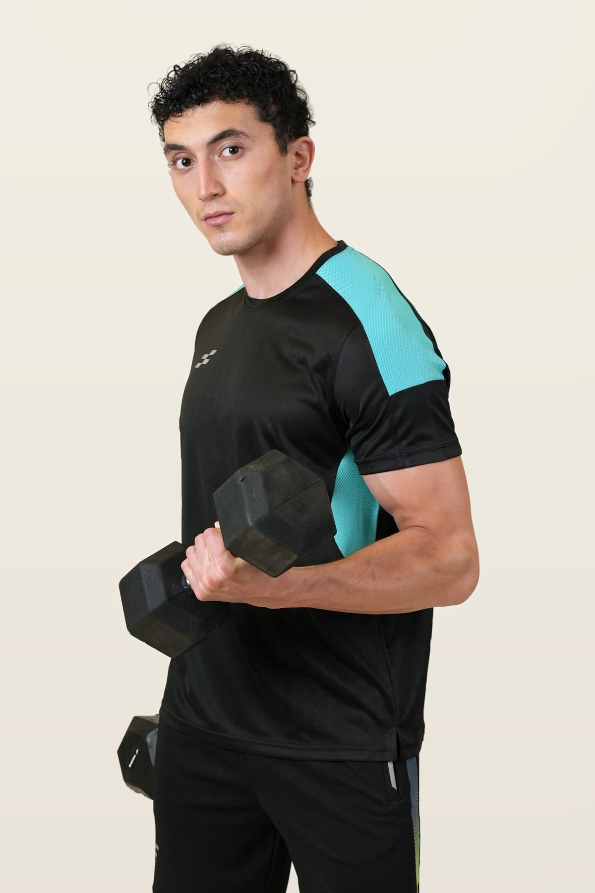 Fit-Gear Aero Weave T-Shirt | Black – three-quarter