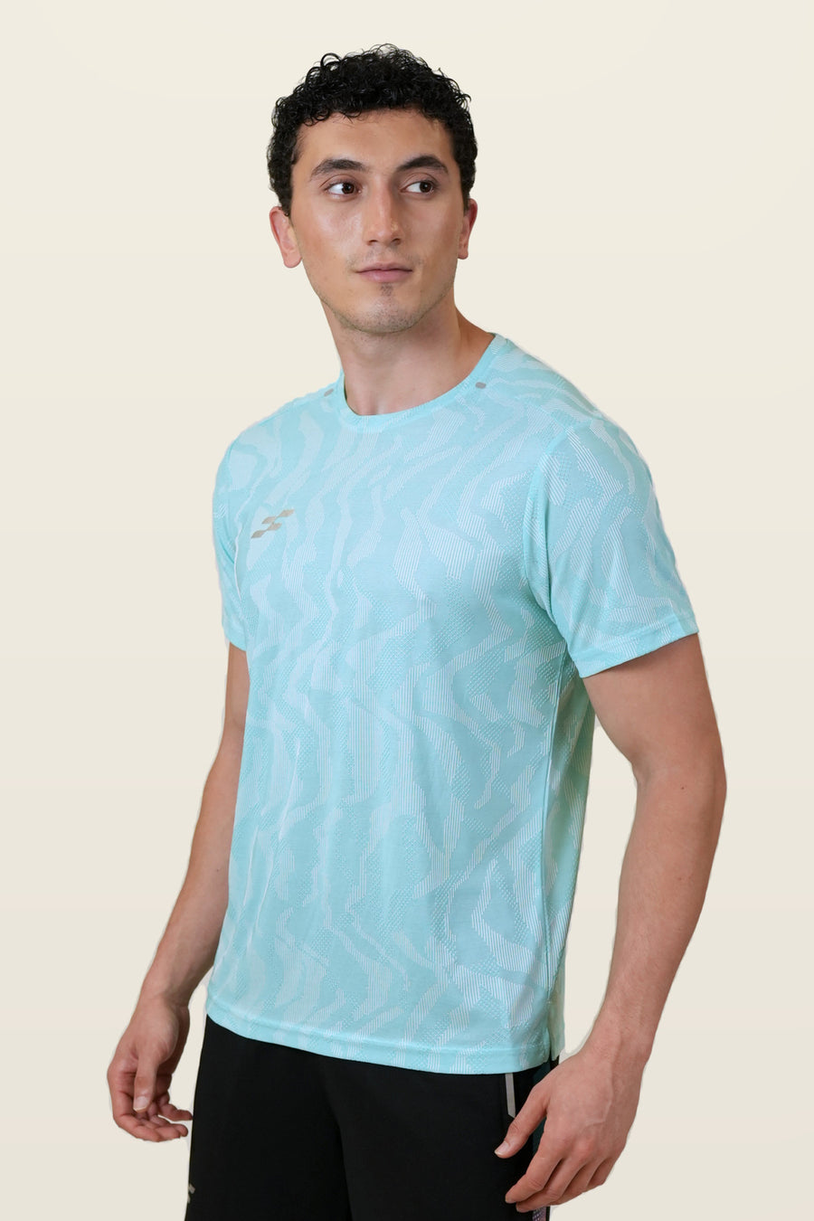 Fit-Gear Anti-Gravity T-Shirt | Spearmint – three-quarter