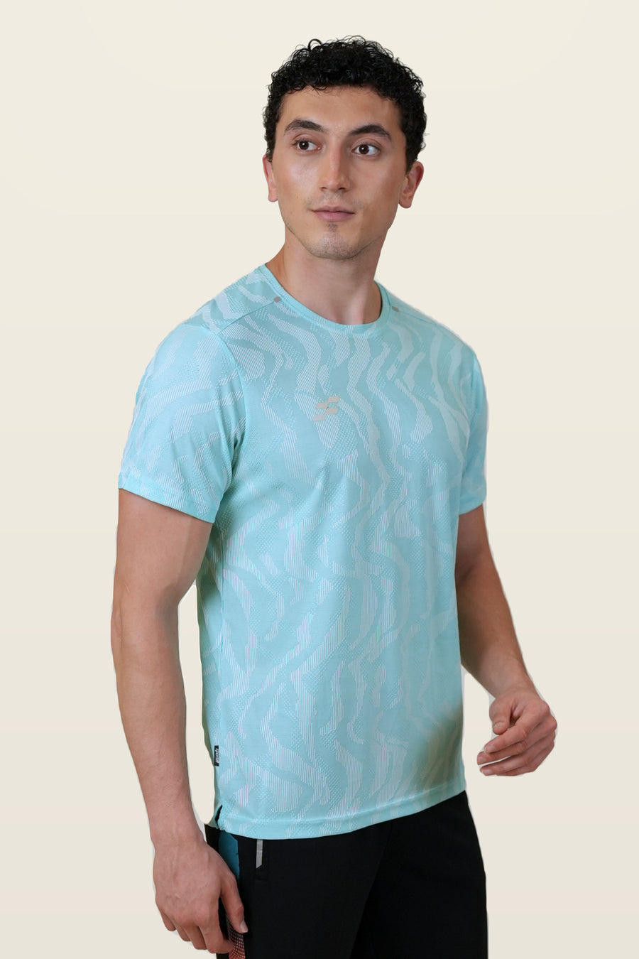 Fit-Gear Anti-Gravity T-Shirt | Spearmint – three-quarter