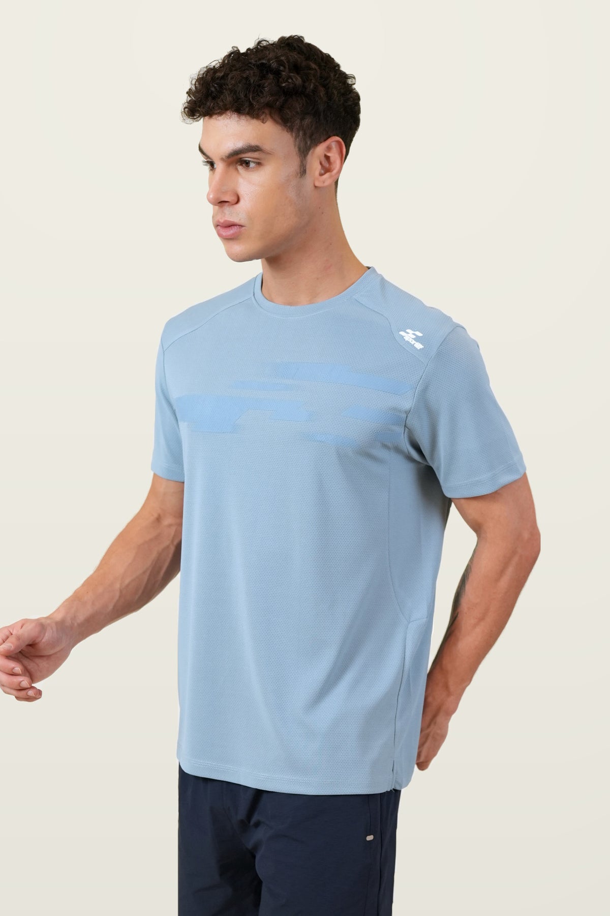Fit-Gear Atomic Run T-Shirt | Winter Sky – three-quarter