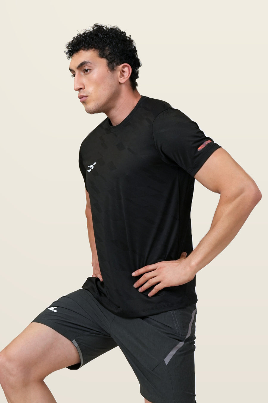 Fit-Gear Max Drive T-Shirt | Black – three-quarter