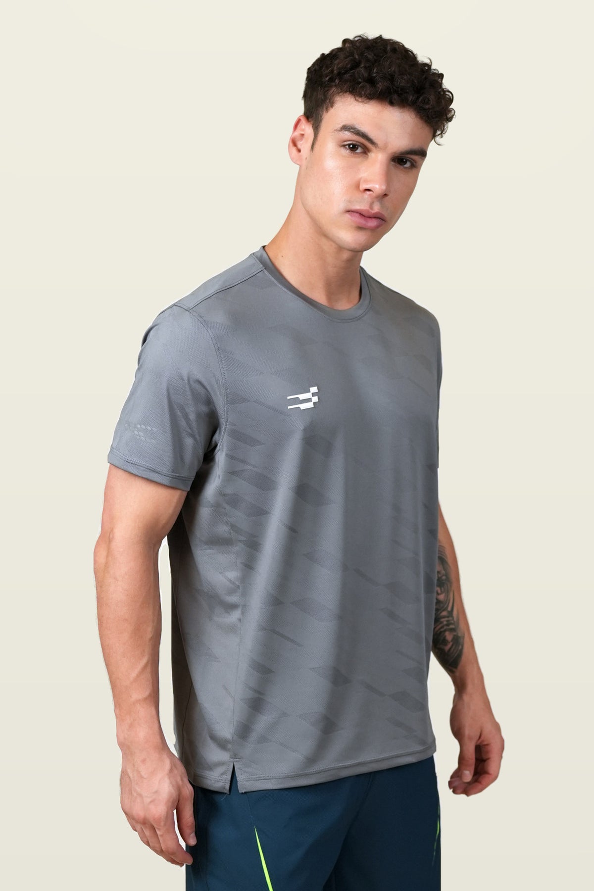 Fit-Gear Max Drive T-Shirt | Mid Grey – three-quarter