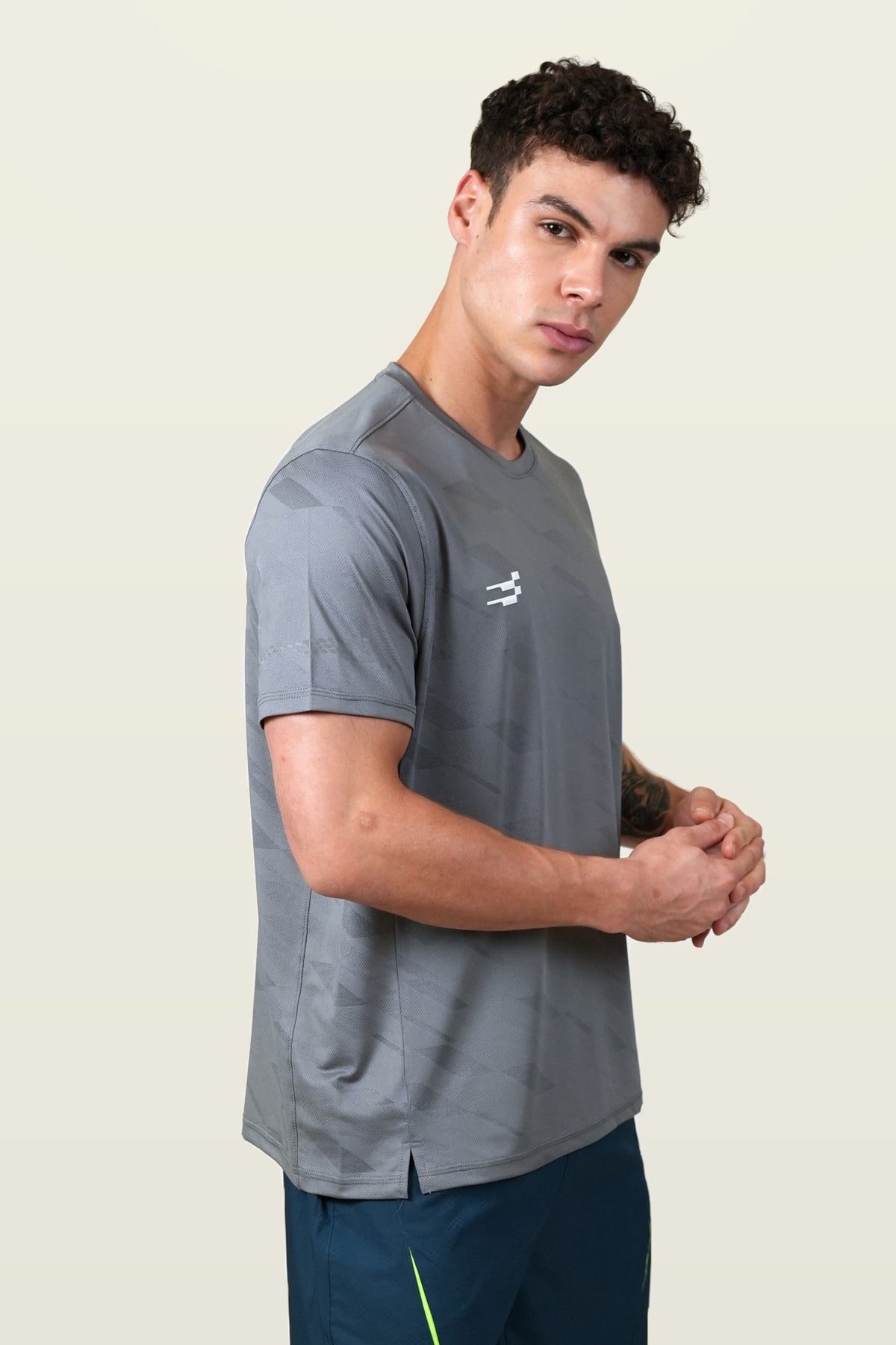 Fit-Gear Max Drive T-Shirt | Mid Grey – three-quarter