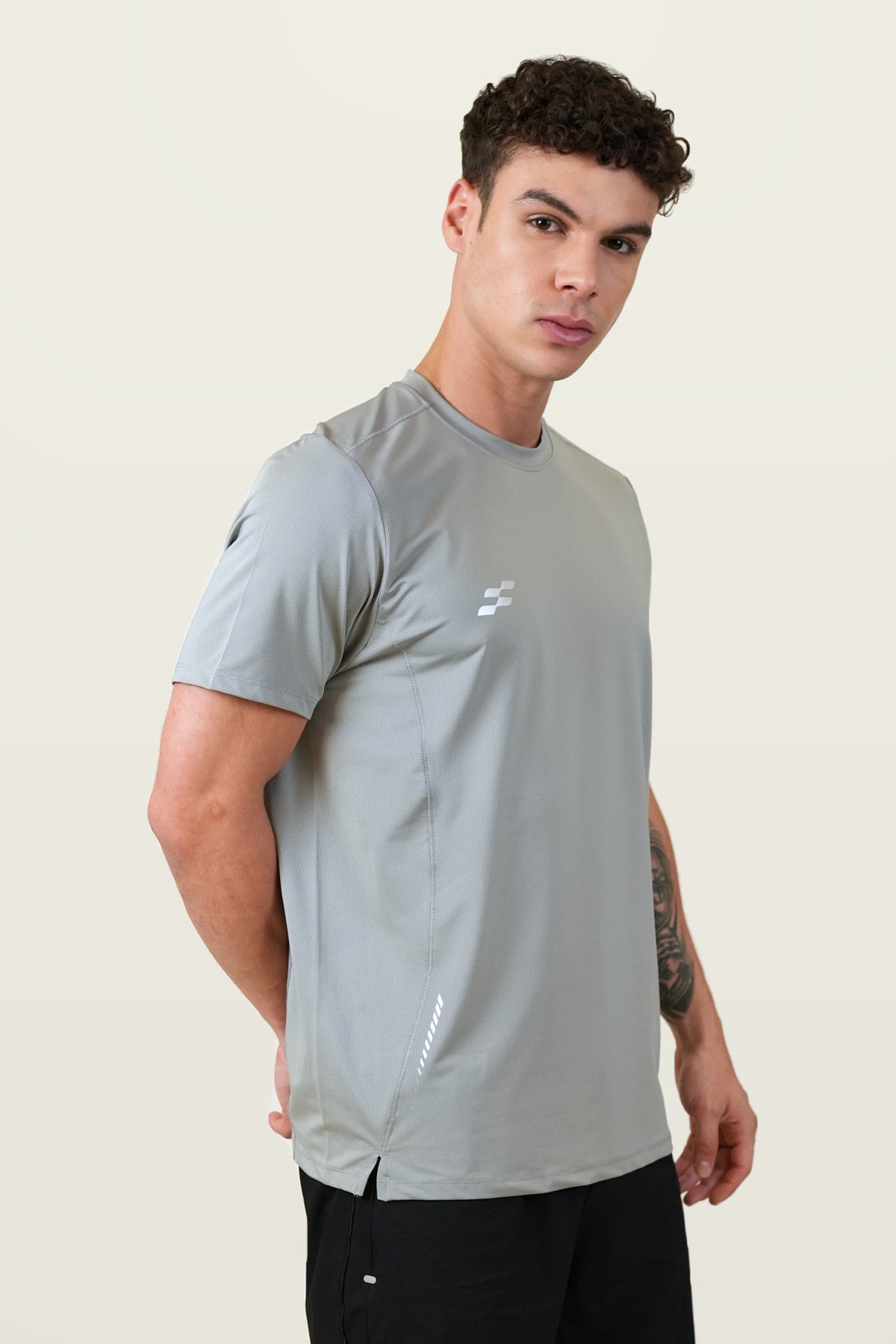 Fit-Gear Tech Matrix T-Shirt | Grey – three-quarter