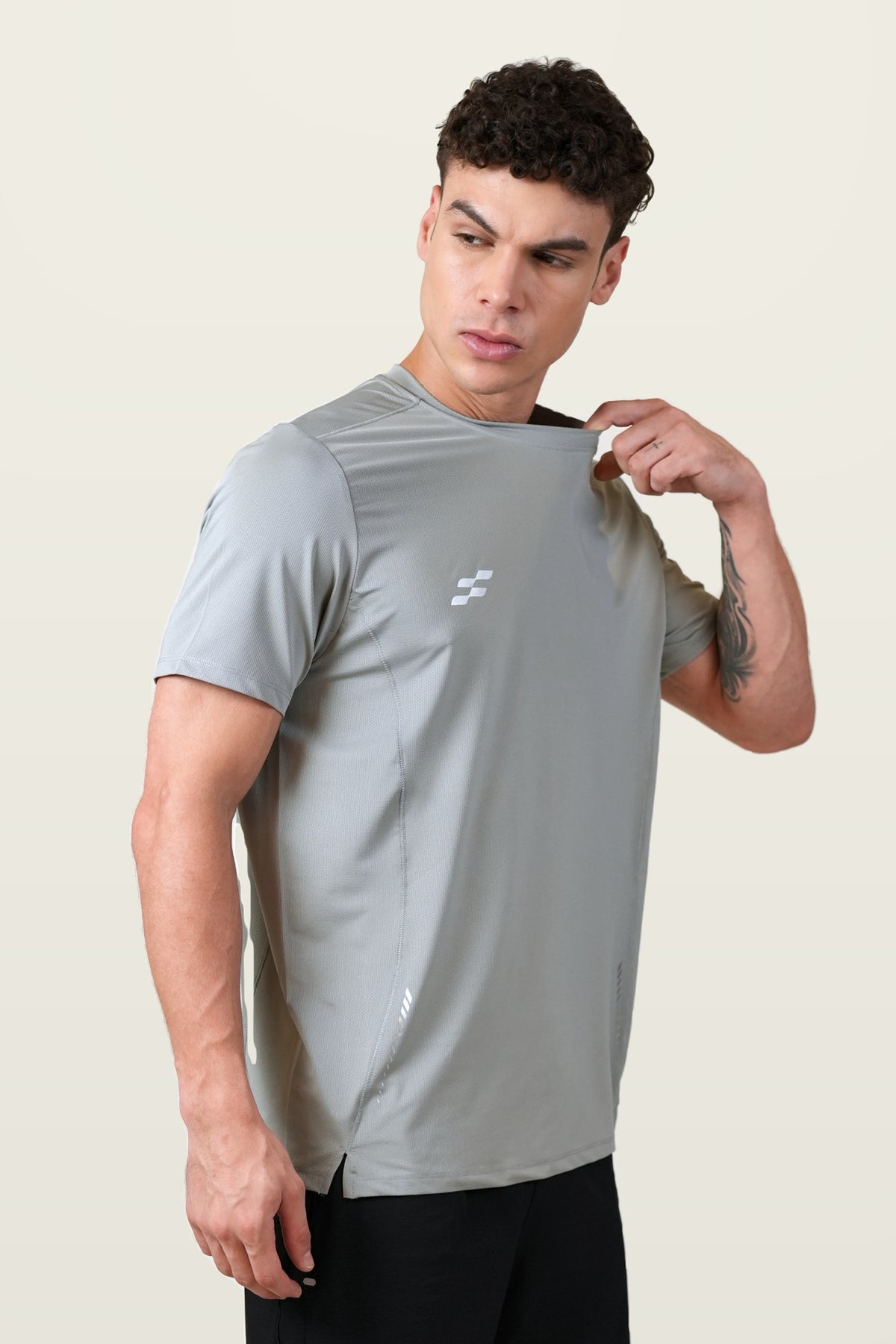 Fit-Gear Tech Matrix T-Shirt | Grey – three-quarter