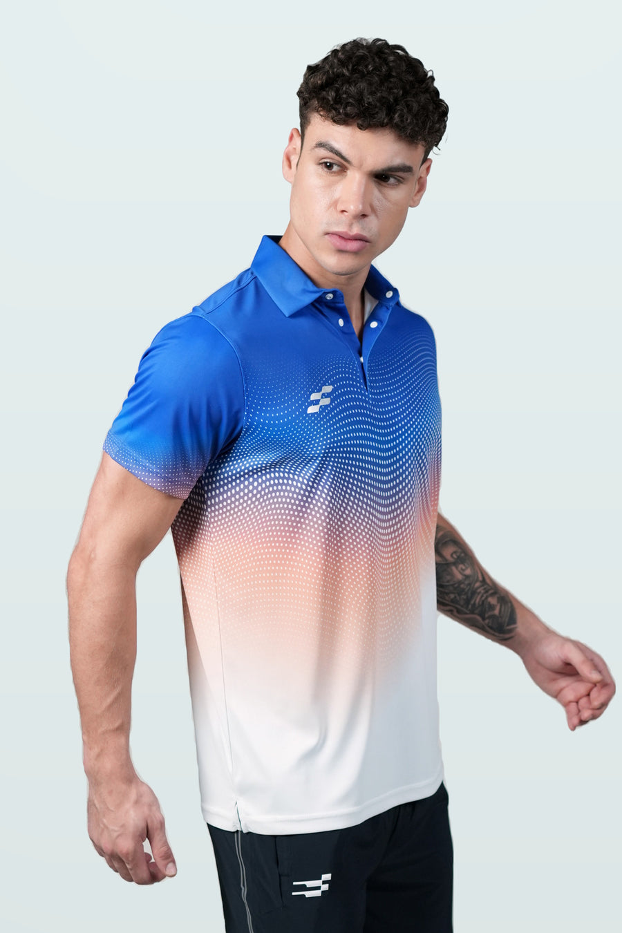 FlowCourt Performance Polo T-Shirt | Royal – three-quarter