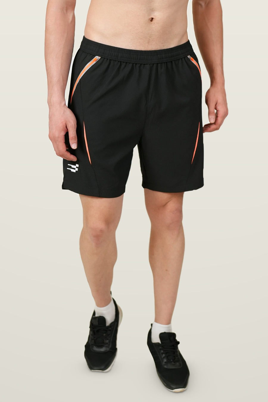 Quantum Performance Shorts | Black – front