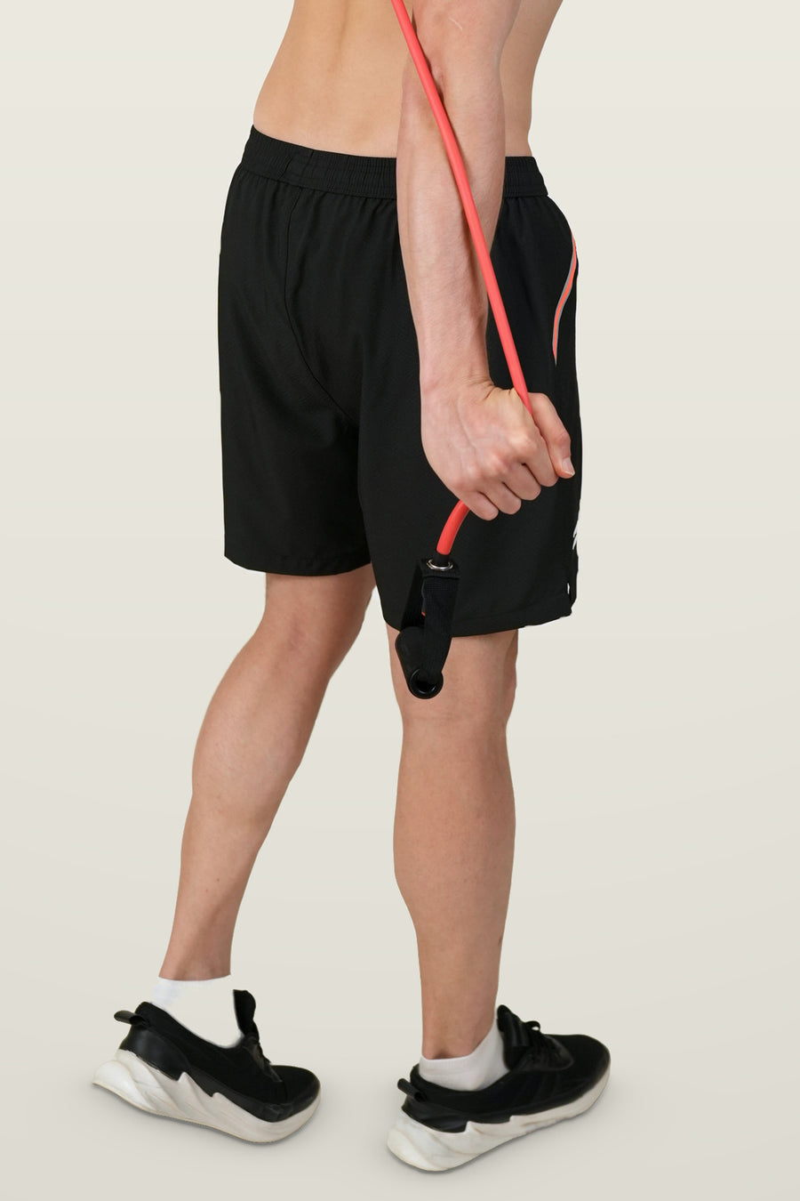Quantum Performance Shorts | Black – three-quarter