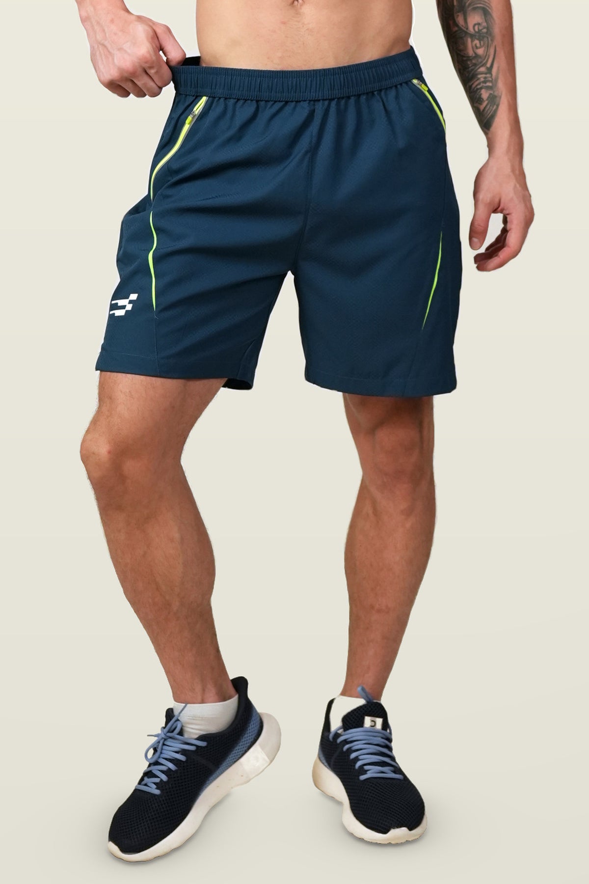 Quantum Performance Shorts | Teal – front